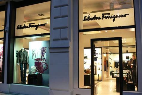 salvatore ferragamo outlet locations.